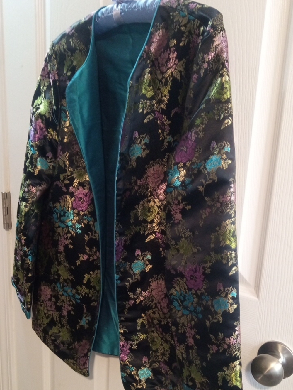 HARRIS WALLACE NY: ASIAN SILK JACKET - Picture 3 of 10